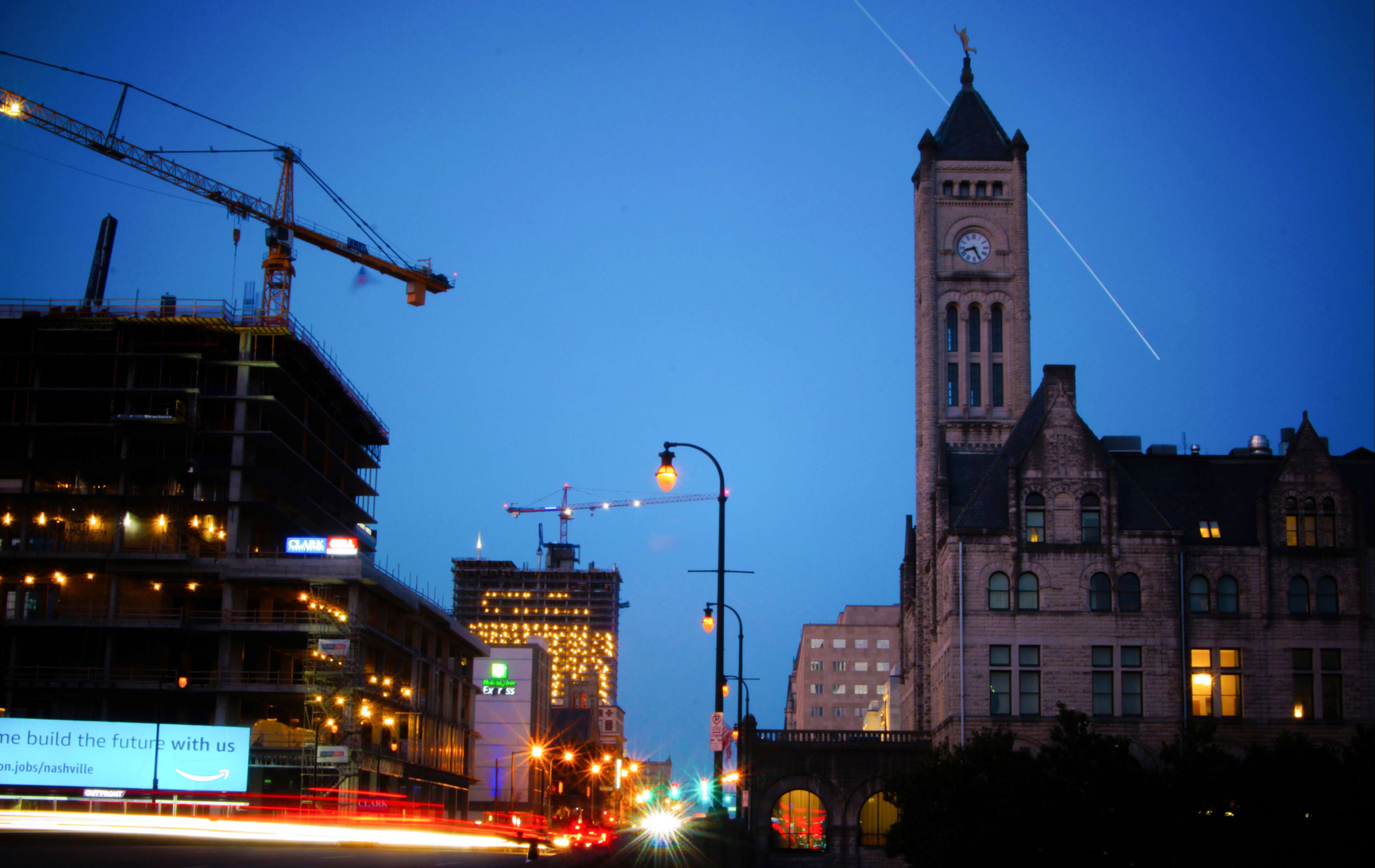 Union Station Hotel Long Exposure Shot